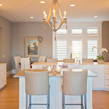 Contemporary Luxe on the Lake