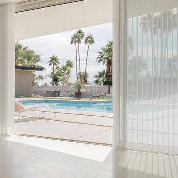 Hunter Douglas