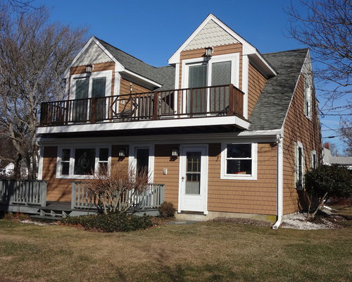 Best Mastic Cedar Discovery Siding Design Ideas & Remodel Pictures | Houzz