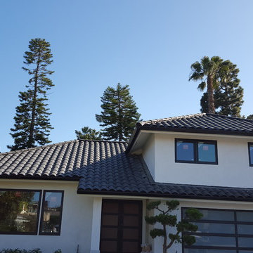 Huntington Beach California, White Fascia Wrap, Black 6 inch Angle Face Gutters