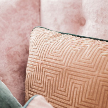 Скромное обаяние буржуа \ гостиная-кухня