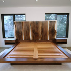 Platform Bed with 5-panel headboard, drawers + sidetables - Products
