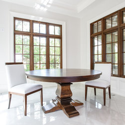 Queens Table - Products