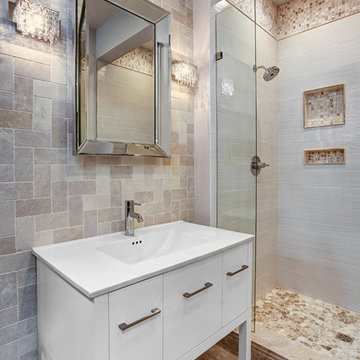 The Queen Beige Marble Collection