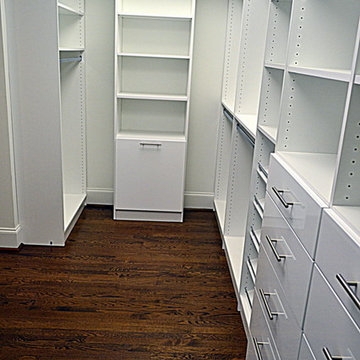 Master Walk in closet - High Gloss