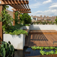 Small deck and arbor