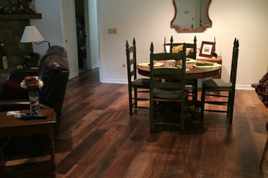 Example of a classic dining room design in Tampa
