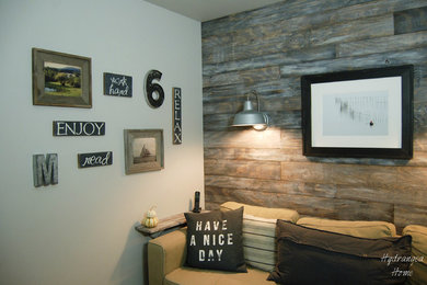 Mountain style home office photo in New York