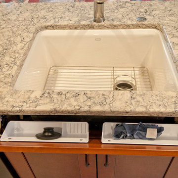 Spacious Shaker Kitchen in Sterling Heights