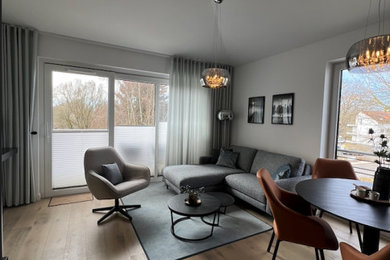 Modernes Wohnzimmer in Sonstige