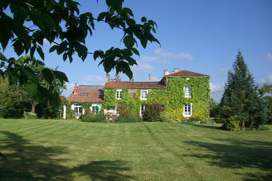 Réalisation d'une maison champêtre.