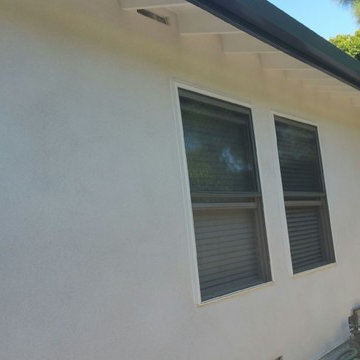 4 inch wide Box Gutters in Santa Monica, Modern