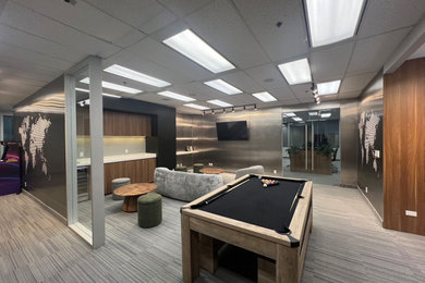 Inspiration for a contemporary basement remodel in Toronto