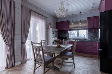 サンクトペテルブルクにあるコンテンポラリースタイルのおしゃれなキッチンの写真