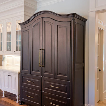 Traditional White Kitchen