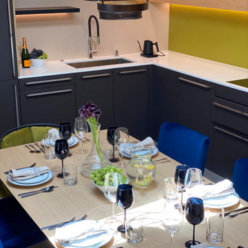 UNIQUE BLACK AND GREEN MODERN KITCHEN