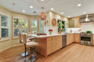 Example of a trendy kitchen design in San Francisco