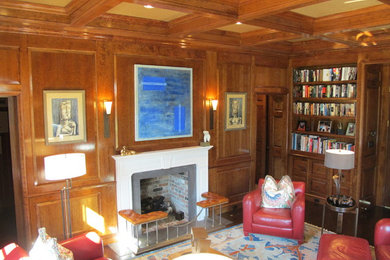 Example of a classic home office design in New York