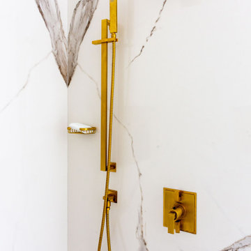 West Eugene Luxury Bath