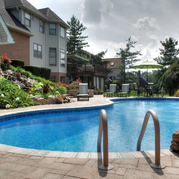 Outdoor Pool with Lounge
