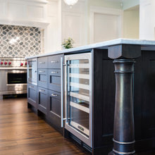 kitchen & Bar