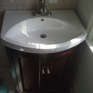 Master and main bathroom with imported Italian porcelin and granite tiles.
