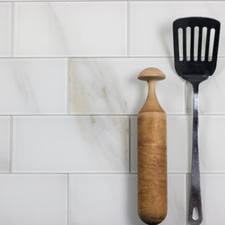 Abolos - Nature 4 in x 8 in Glass Subway Tile in Glossy Calacatta White - Mosaic Tile