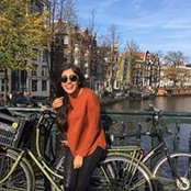 Salma Handal's photo