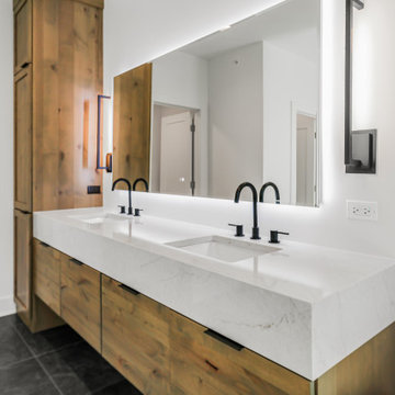 End Unit - Transitional Modern Luxury Rowhome Heritage Place Naperville, IL