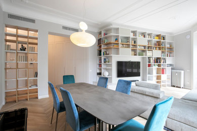Esempio di una sala da pranzo contemporanea