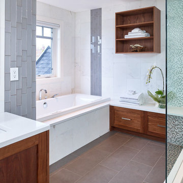 Luxurious Modern Bath