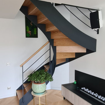 Escalier avec marche en bois