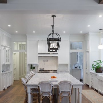Clean and Classic Kitchen
