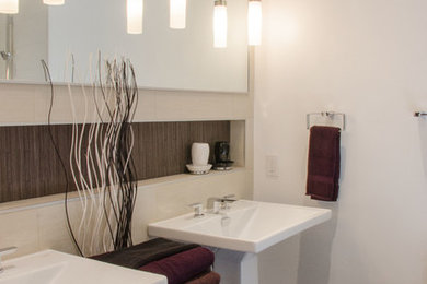 Bathroom - contemporary bathroom idea in San Diego