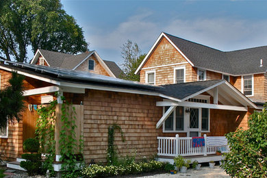 Beach style exterior home photo in New York