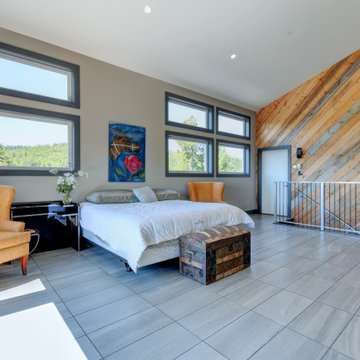1499/1499B Trail Way - $1,695,000 – MLS Res 885121 / Com 885130