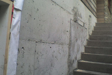 Staircase - modern staircase idea in Vancouver
