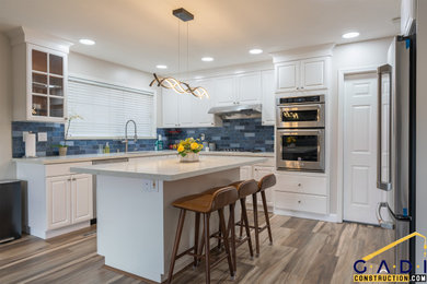 Example of a transitional kitchen design in San Francisco