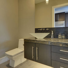Bathroom / Vanity