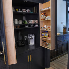 Lake kitchen