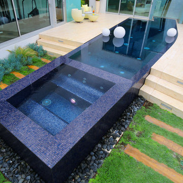 New Pool Construction/Formal & Traditional Pools