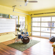 Garage Music room