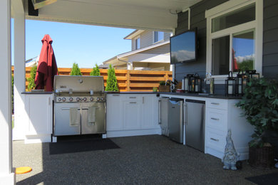 White Shaker outdoor kitchen
