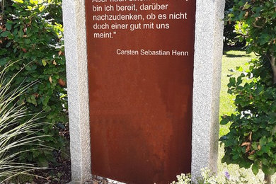 Literarische Motivwände als Sichtschutz und sinnige Dekoration