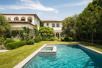 Inspiration for a mediterranean pool remodel in Los Angeles