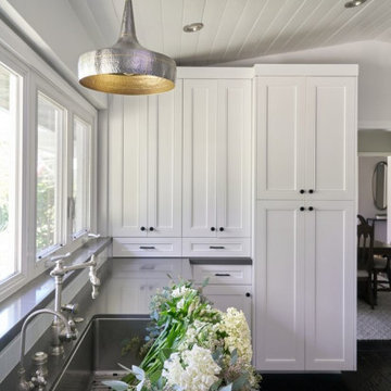 Modern Ranch: Kitchen