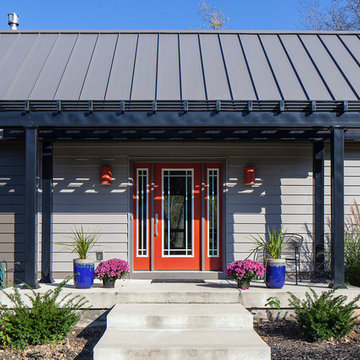 Contemporary Creekview Container
