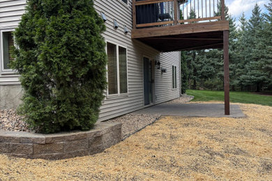 Small mountain style home design photo in Minneapolis
