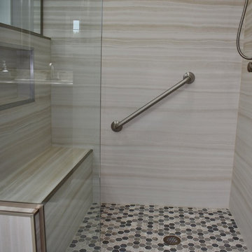 Master Bath - Vinecut Dune