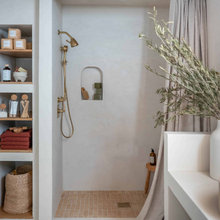 Main Bathroom-Sandra’s